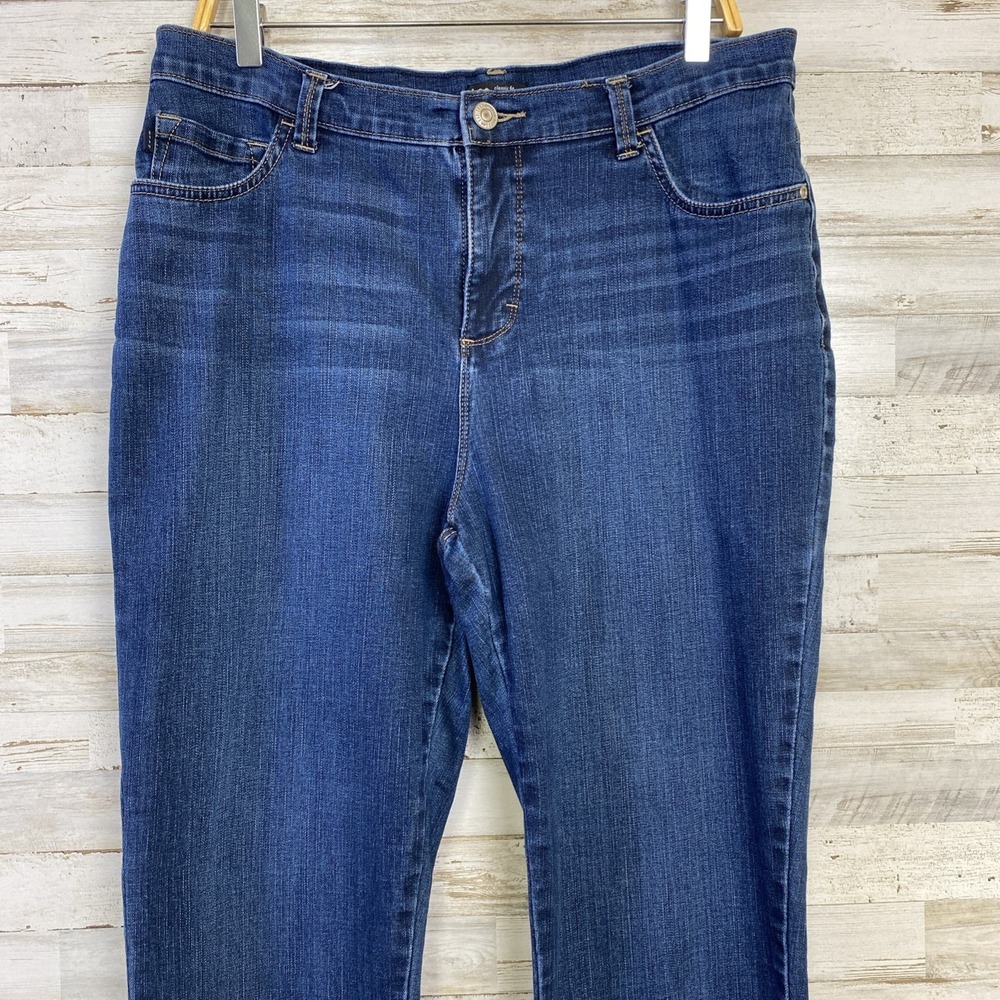 Lee Jeans Women 12M Blue Denim Classic Fit Straight Leg Medium Wash Western - Picture 3 of 12